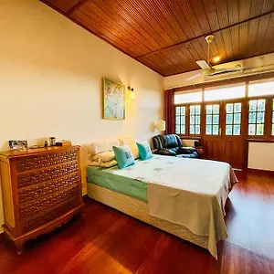 The Tenthola 3*, Kandy Sri Lanka